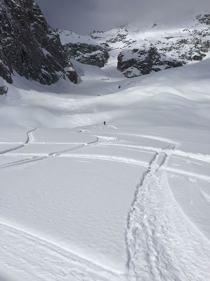 Fuoripista Vallée Blanche, Monte Bianco - Gil Plat durante la discesa del ghiacciaio del Marbree; una discesa tra le più importanti e impegnative (nella parte alta del ghiacciaio) del Monte Bianco