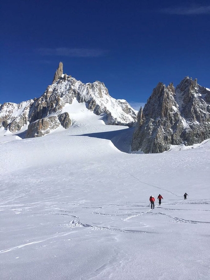 Lo scialpinismo e la gioia dello sciatore libero. Di Matteo Pellin - Società Guide Alpine Courmayeur - Dente del Gigante, Monte Bianco