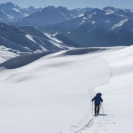 Lo scialpinismo e la gioia dello sciatore libero. Di Matteo Pellin - Società Guide Alpine Courmayeur - Scialpinismo sull'isola di Creta (Grecia)