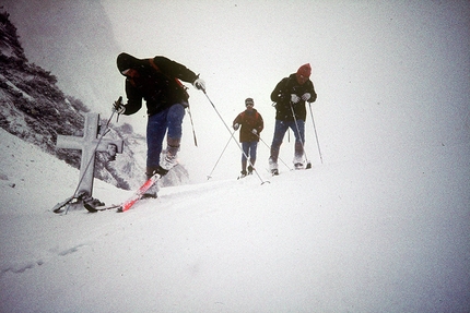 Der Lange Weg, Red Bull - Der Lange Weg 1971: gli scialpinisti austriaci durante la loro traversata degli Alpi da Vienna a Nizza