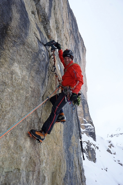 Jumbo Jet, Val Lietres, Dolomiti, Daniel Ladurner, Hannes Lemayr - Daniel Ladurner attrezza la partenza diretta Jumbo Jet in Val Lietres, Dolomiti il 5 marzo 2018