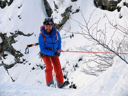 Valle Orsera, Valmalenco, Mario Vannuccini - Valle Orsera scialpinismo: la prima delle due calate necessarie a superare le cascate finali