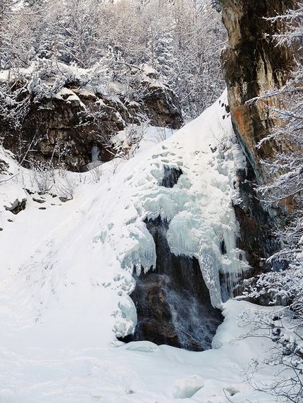 Valle Orsera, Valmalenco, Mario Vannuccini - Valle Orsera scialpinismo: suggestioni della parte inferiore della gola di Valle Orsera