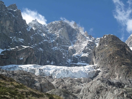 Plein Sud: nuova via sulla parete Sud delle Grandes Jorasses