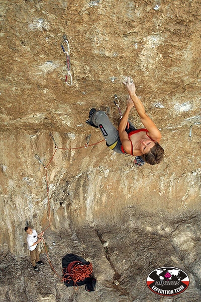 Alexandra Taistra centra l'8c di Die Hard a Ferentillo