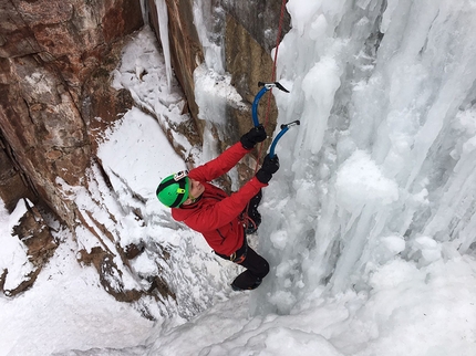 Bletterbach e la cascate di ghiaccio nel canyon incantato dell'Alto Adige