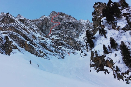 David Lama, Nord Pfeiler, Hohe Kirche, Valsertal - The route line of Nord Pfeiler, Hohe Kirche, Valsertal, first ascended solo by David Lama on 24/03/2018