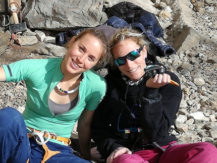 Falesia Cateissard, Val di Susa - Federica Mingolla e Silvia Salino amiche di casa al Cateissard