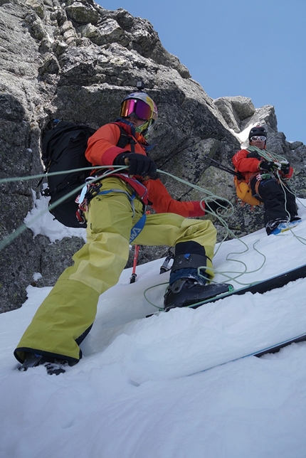 Cima Laste di Verdins, Daniel Ladurner, Stefan Grüner, Aaron Durogati - Durante la discesa della parete ovest di Cima Laste di Verdins (Aaron Durogati, Stefan Grüner, Daniel Ladurner 03/2018)