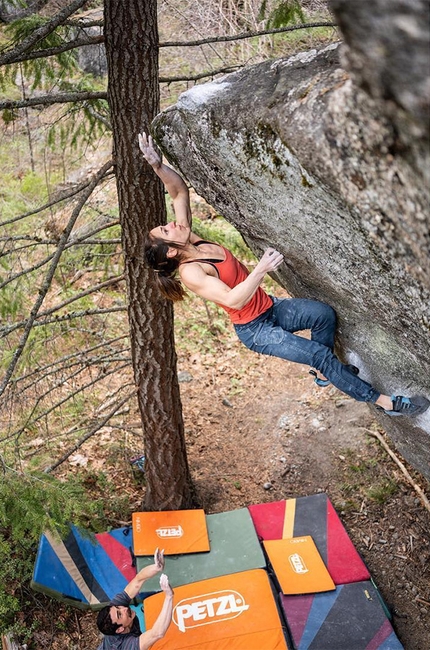 Alex Puccio - Alex Puccio climbing the 8B+ boulder problem Penrose step at Leavenworth, USA.