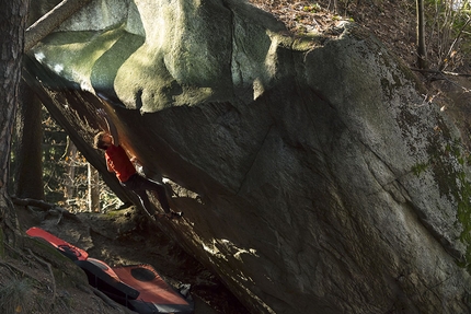 Dreamtime boulder Cresciano - Jan Hoyer climbing Dreamtime, Cresciano (Ch)