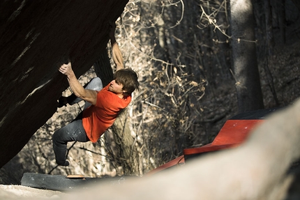 Dreamtime boulder Cresciano - Jan Hoyer climbing the legendary boulder problem Dreamtime at Cresciano (Ch)