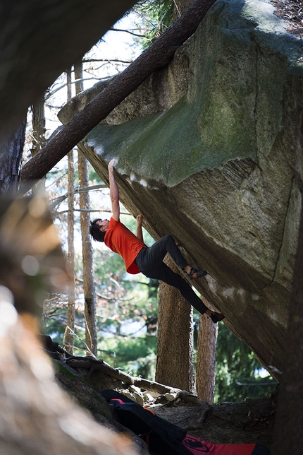 Dreamtime boulder Cresciano - Jan Hoyer sul top boulder Dreamtime, Cresciano (Ch)