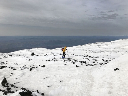 Etna - 2018: con il Diabete, gli sci e le ciaspe alle Porte degli Inferi - L'attraversamento di recenti colate sul versante sud