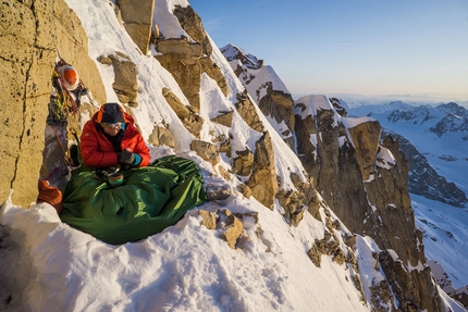 Mt. Jezebel, Alaska, Tom Livingstone, Uisdean Hawthorn - Mt. Jezebel East Face, Alaska: the comfortable bivi on the East Ridge 