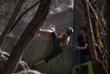 Cresciano boulder - Boulder a Cresciano