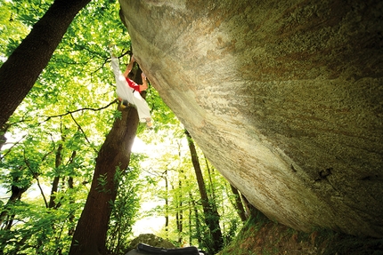 Cresciano boulder - Boulder a Cresciano