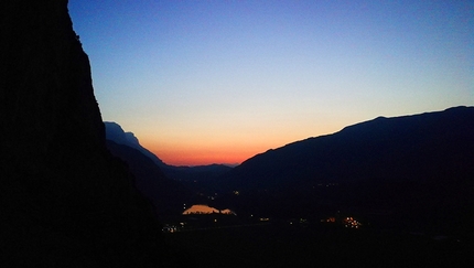 Viaggio nel Passato, Monte Casale, Rolando Larcher, Herman Zanetti - Viaggio nel Passato al Monte Casale: alba sul Lago di Toblino