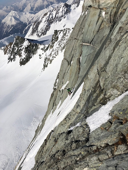 Thomas Bubendorfer, Hans Zlöbl, Max Sparber, Großglockner - Climbing pitch 2 of Das dritte Leben, Großglockner (Thomas Bubendorfer, Max Sparber, Hans Zlöbl)