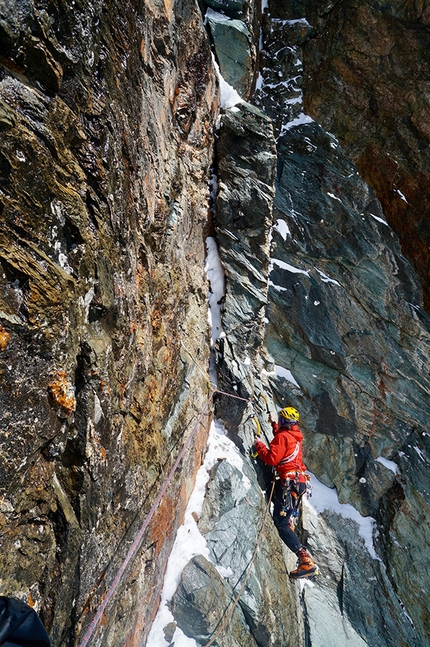 Thomas Bubendorfer, Hans Zlöbl, Max Sparber, Großglockner - Climbing pitch 7 of Das dritte Leben, Großglockner (Thomas Bubendorfer, Max Sparber, Hans Zlöbl)