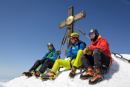 Thomas Bubendorfer, Hans Zlöbl, Max Sparber, Großglockner - Hans Zlöbl, Thomas Bubendorfer e Max Sparber in cima al Großglockner dopo la prima salita di Das dritte Leben il 14/04/2018