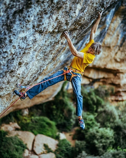 Alexander Megos, Perfecto Mundo, Margalef, Spain - Alexander Megos sticking the crux of Perfecto Mundo 9b+ at Margalef in Spain on 09/05/2018. Bolted by Chris Sharma about 9 years ago, it was described by the American climber as 