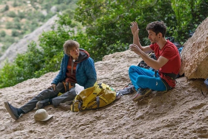 Alexander Megos, Perfecto Mundo, Margalef, Spain - Alexander Megos and Stefano Ghisolfi discussing the moves of Perfecto Mundo 9b+ at Margalef in Spain