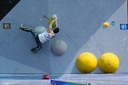 Bouldering World Cup 2018 - Sean McColl competing at the Tai’an stage of the Bouldering World Cup 2018