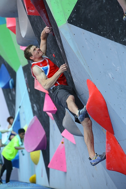 Bouldering World Cup 2018 - Competing at the Tai’an stage of the Bouldering World Cup 2018