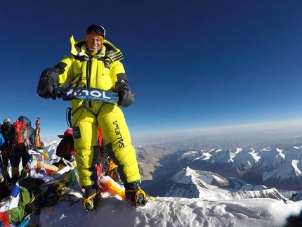 Everest, Lhotse, Marco Camandona, François Cazzanelli - François Cazzanelli in cima all'Everest