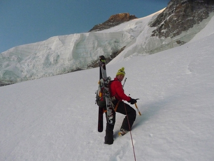 Aiguille Blanche - Ski descent by Luca Rolli and Francesco Civra Dano 04/06/2010.