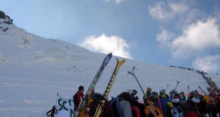 Trofeo Mezzalama 2007 - From within the competition, self-portait by Lorenzo Scandroglio, the journalist/athlete from the PlanetMountain team who competed in the  Mezzalama.