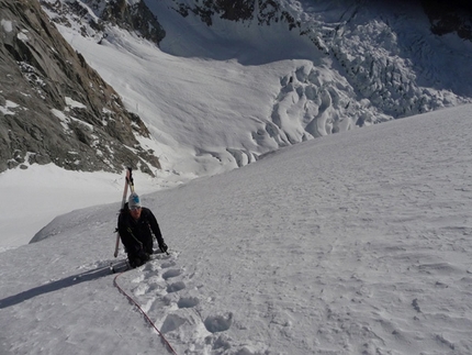 Aiguille Blanche - Ski descent by Luca Rolli and Francesco Civra Dano 04/06/2010.