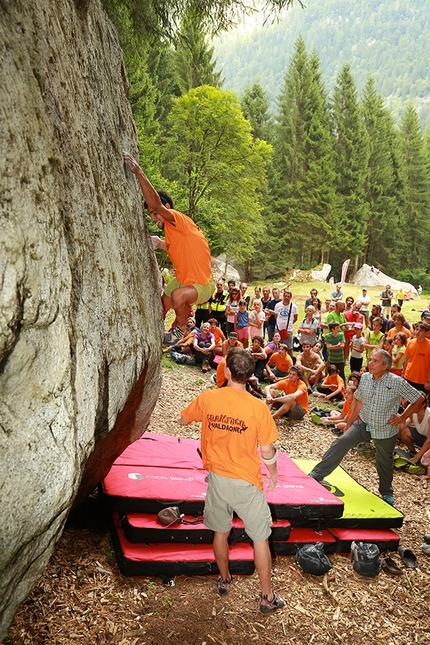 GraMitico, Valle di Daone, boulder, arrampicata - Durante il raduno boulder GraMitico in Valle di Daone (TN)