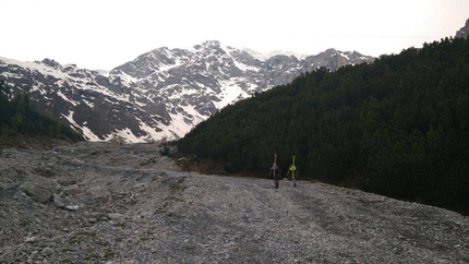 Simon Gietl, Vittorio Messini, Ortler, Lavaredo, Großglockner - Simon Gietl & Vittorio Messini: the start, heading towards the North Face of Ortler