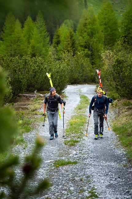 Simon Gietl, Vittorio Messini, Ortler, Lavaredo, Großglockner - Simon Gietl & Vittorio Messini: walking towards the North Face of Ortler