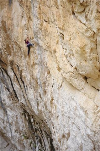 Nina Caprez - Nina Caprez su Hotel Supramonte (400m, 8b), Gola di Gorroppu, Sardegna