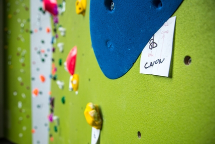 Palestra d'arrampicata Lino Lacedelli, Cortina d'Ampezzo - La nuova palestra d'arrampicata Lino Lacedelli a Cortina d'Ampezzo: una via tracciata da Luca Canon Zardini