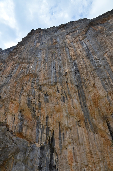 Jozef Kristoffy, Hotel Supramonte, Sardinia - Jozef Kristoffy climbing Hotel Supramonte in Sardinia