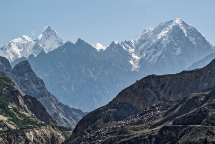 Lupghar Sar West, Hansjörg Auer - Lupghar Sar West, the obvious pyramid on the left. On the right an unnamed peak