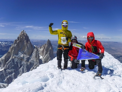 Cerro Torre Patagonia, Manuele Panzeri, Giovanni Giarletta, Tommaso Sebastiano Lamantia - Cerro Torre Patagonia: cumbre! Da sx a dx: Tommaso Sebastiano Lamantia, Manuele Panzeri, Giovanni Giarletta, 25 gennaio 2018
