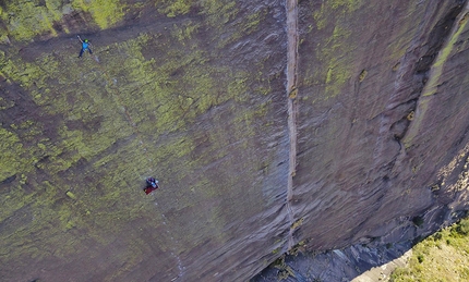 Arnaud Petit e il team francese aprono una nuova via sul Tsaranoro Atsimo in Madagascar