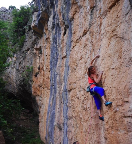 Ikaria Island, Greece, climbing - Ikaria Island: Argyro Papathanasiou making the first ascent of Daila