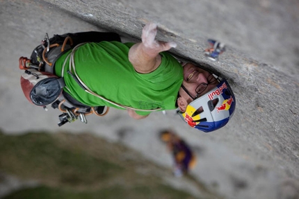 Iker & Eneko Pou - Iker & Eneko Pou on Solo per vecchi guerrieri, the super route first ascended by Manolo on the N Face of 