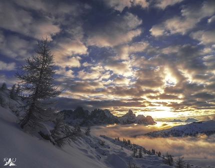 Ruggero Alberti fotografo, Dolomiti - Le Dolomiti di Ruggero Alberti: alba da Punta Tognola, sullo sfondo le Pale di San Martino