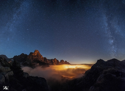 Ruggero Alberti fotografo, Dolomiti - Le Dolomiti di Ruggero Alberti: Cimon della Pala, dalla Tognazza, fa da guardiano a San Martino e al Primiero che sono sotto le nuvole