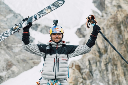 K2 Andrzej Bargiel, first ski descent - 30-year-old Polish mountaineer Andrzej Bargiel ceelbrates after his historic first ski descent of K2 on Sunday 22 July 2018