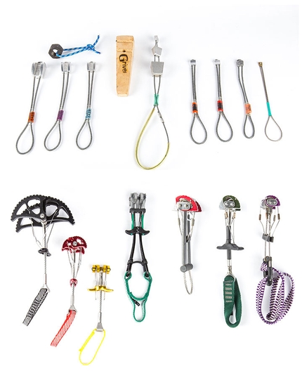 Grivel, mountaineering, climbing - Grivel and the equipment for alpinism and climbing: pegs, nuts and Friends