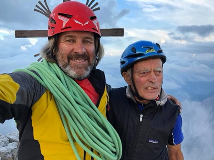 Cima Grande di Lavaredo, Reiner Kauschke, Christoph Hainz, Via dei Sassoni - Christoph Hainz e Reiner Kauschke sulla Cima Grande di Lavaredo dopo aver ripetuto in 17 ore la Via dei Sassoni - Superdirettissima