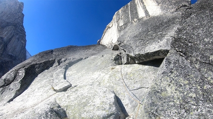 Florian Riegler, Martin Riegler, The Flying Penguin, Bugaboos, Canada - Pitch 6 of The Flying Penguin, Bugaboos, Canada